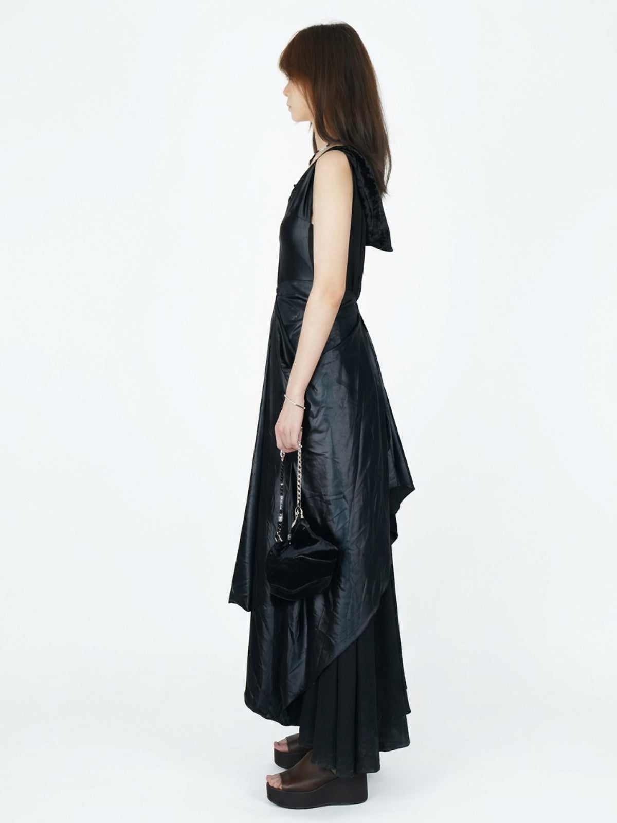 V-neck velvet dress