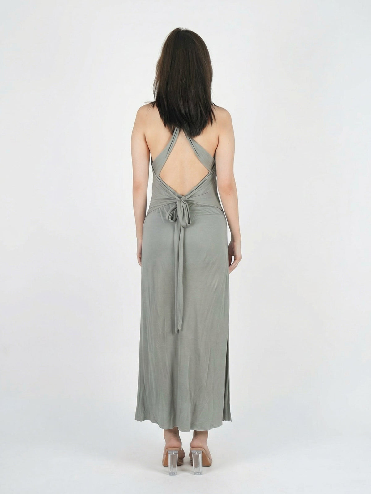 Flowywaist-cinched long dress