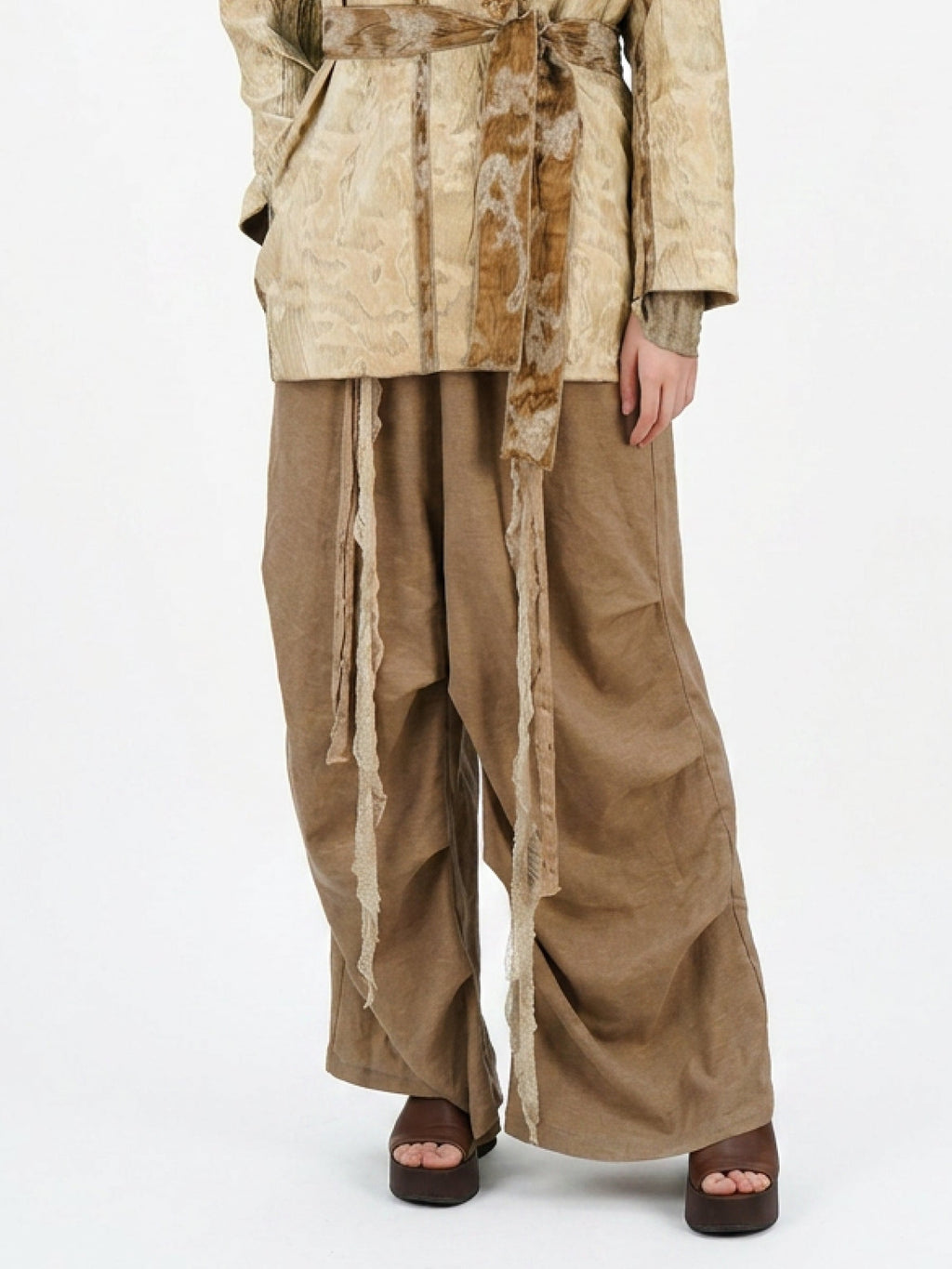 Wide-leg pants