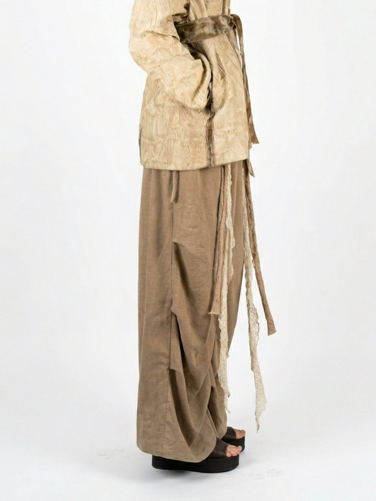Wide-leg pants