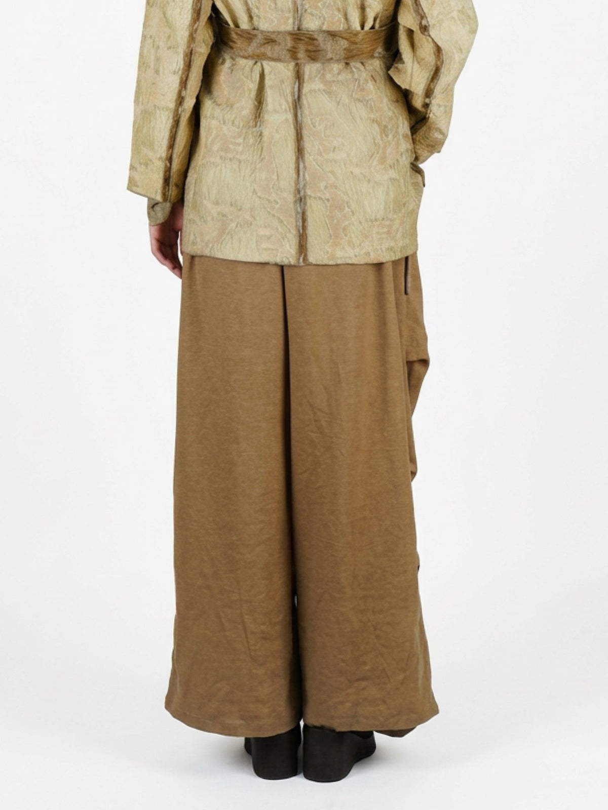 Wide-leg pants