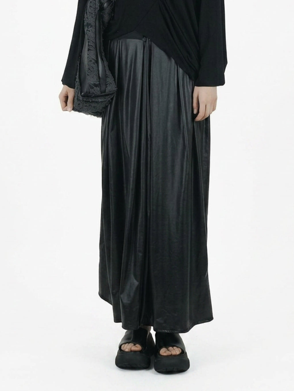 Long skirt with waist pleats