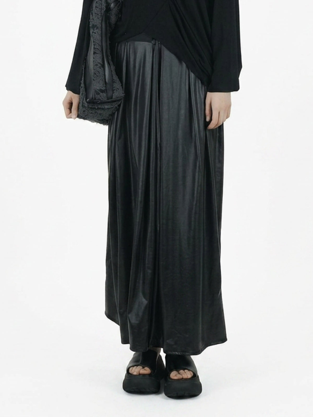 Long skirt with waist pleats