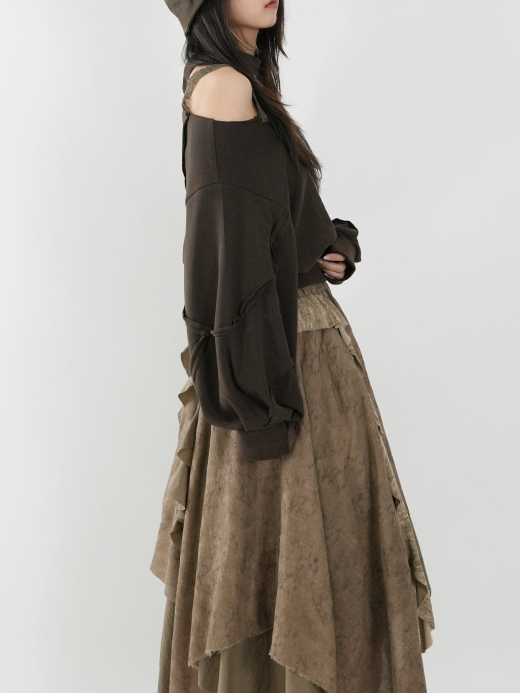 Off-the-shoulder top